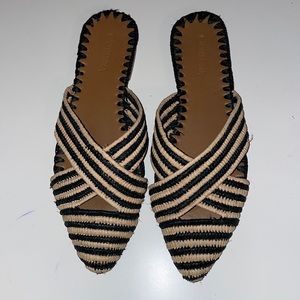 Giovanna black and natural woven close toed slides. Size 9. Great condition.